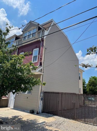 778 State St, Trenton NJ  08618-5418 exterior