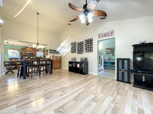 1726 Berkshire Blvd, Fort Pierce FL 34952-7112 exterior