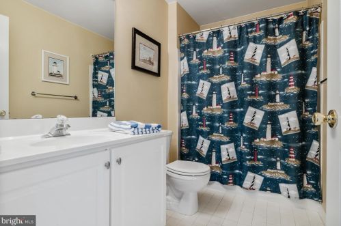 16 Livingston Ln, Lumberton Township NJ  08048-6210 exterior