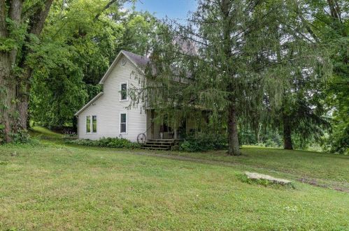 3592 Township Road 418, Somerset, OH 43783-9774