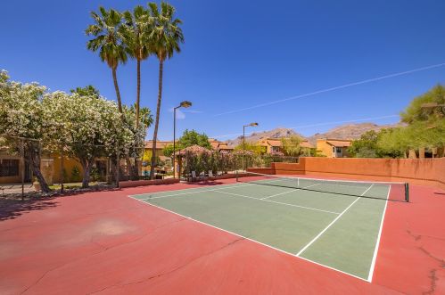 6651 Campbell Ave, Tucson AZ  85718-1347 exterior