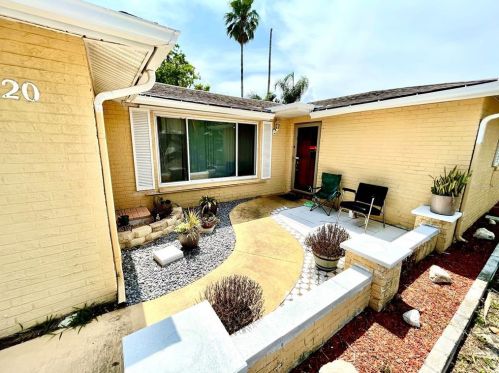 9220 Crabtree Ln, Port Richey, FL 34668-4731