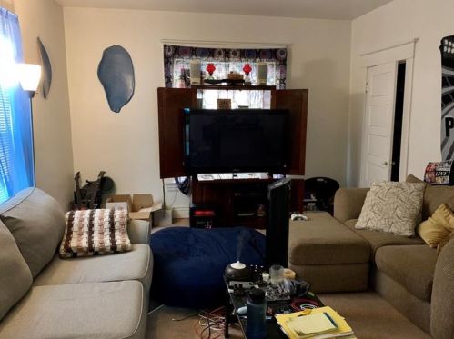 503 New Castle St, Zelienople PA  16063-2027 exterior