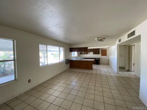 1648 Lakeside Dr, Bullhead City, AZ 86442-6528