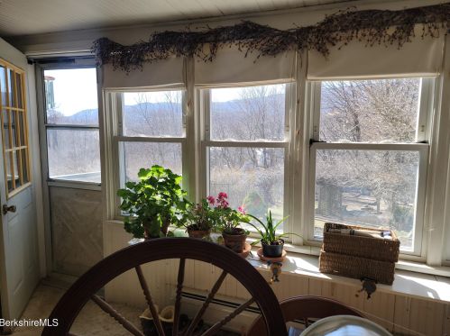 15 Mdw St, Adams MA  01220-1963 exterior