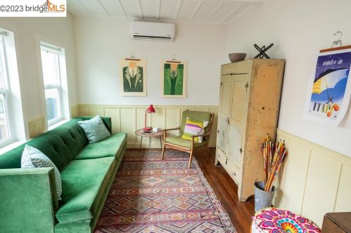 1058 56th St, Oakland CA 94608-2745 exterior