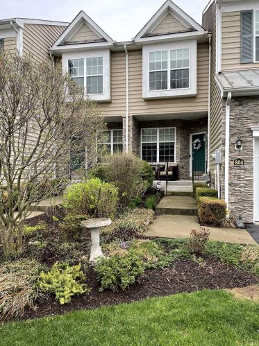 804 Huntington Dr, Fishkill, NY 12524-4916