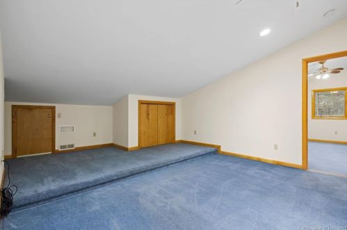 122 Carpenter Rd, New Hartford CT  06057-3003 exterior
