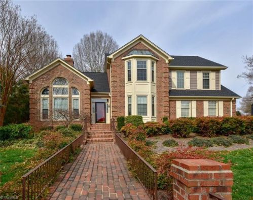 3825 Obriant Pl, Greensboro NC  27410-8631 exterior