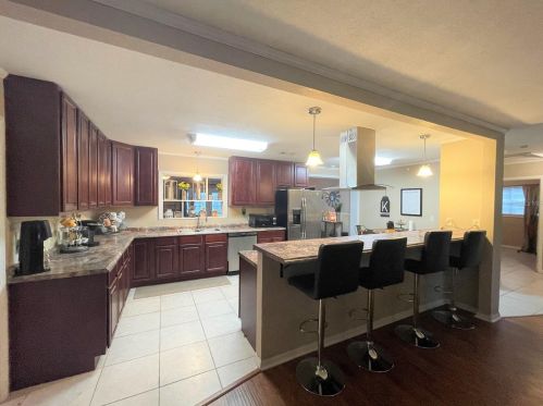 11805 Carmen Ave, Dade City, FL 33525-5715
