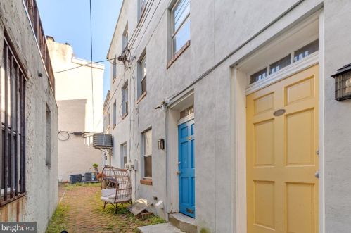 251 Fulton St, Philadelphia PA  19147-3306 exterior