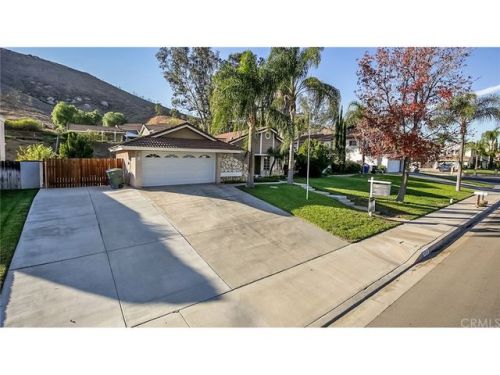 5716 Yarborough Dr, Riverside, CA 92505-2357