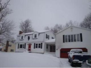 46 Brookdale Rd, Salem, NH 03079-1931