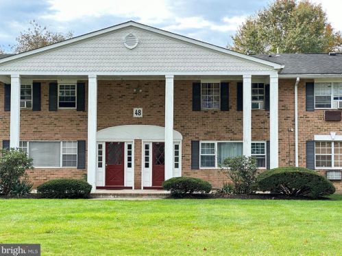 48 Garden View Ter, East Windsor NJ  08520-4608 exterior