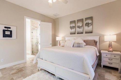 1090 Cara Ct, Marco Island FL  34145-4563 exterior