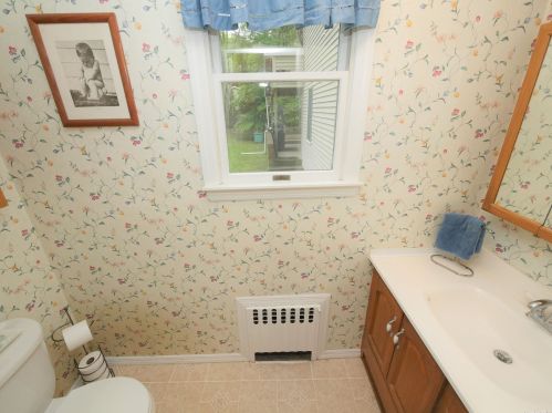 8 Old Rocky Point Rd, Miller Place NY  11764-2025 exterior