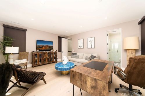 231 Seal Beach Blvd, Seal Beach CA  90740-2633 exterior