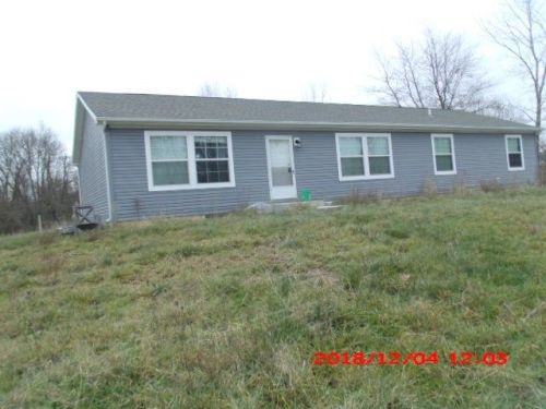 315 Main St, Larwill, IN 46764-9596