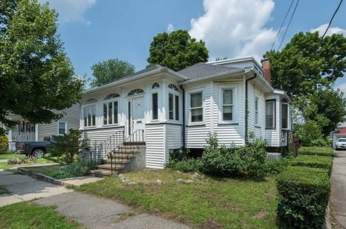 36 Webster St, Medford, MA 02155-3213