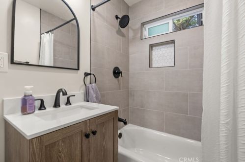 2485 Grandeur Ave, Altadena CA  91001-5548 exterior