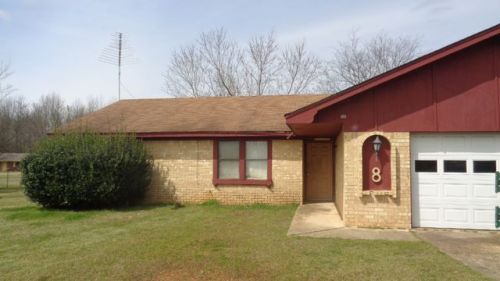 8 Evergreen St, Nashville, AR 71852-3503
