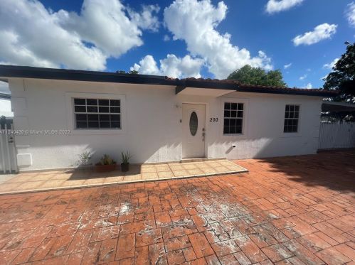 200 60th St, Hialeah, FL 33013-1064