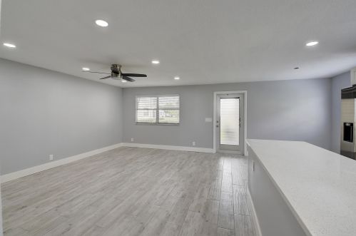 260 Saxony F, Delray Beach FL  33446-1838 exterior