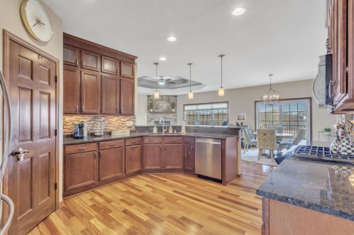 11380 Concord Crk Dr, Thiensville WI  53092-4387 exterior