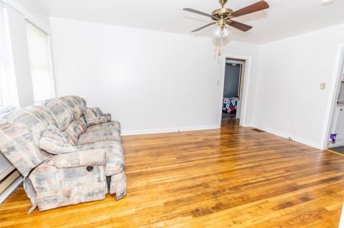 612 Baldwin St, Blanchester, OH 45107-1004