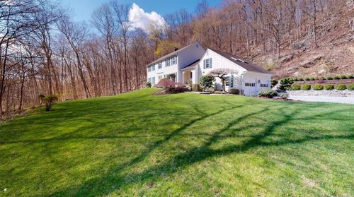 211 Limestone Rd, Ridgefield, CT 06877-2616