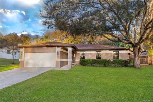 815 Thyme Pt, Homosassa, FL 34448-1320