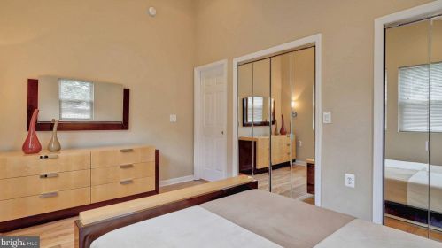 7127 Roosevelt Ave, Falls Church VA  22042-1623 exterior