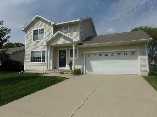 365 Olson Dr, Waukee IA  50263-8594 exterior