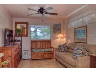 4560 Bliss Rd, Sarasota FL  34233-2013 exterior