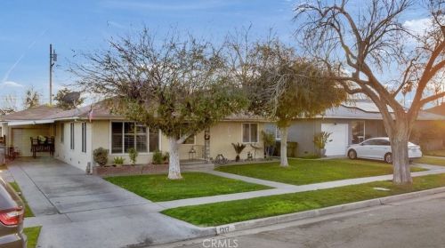 1217 Cortland Ave, Fresno, CA 93705-3420