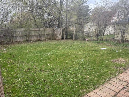 5961 42nd St, Milwaukee, WI 53209-3938