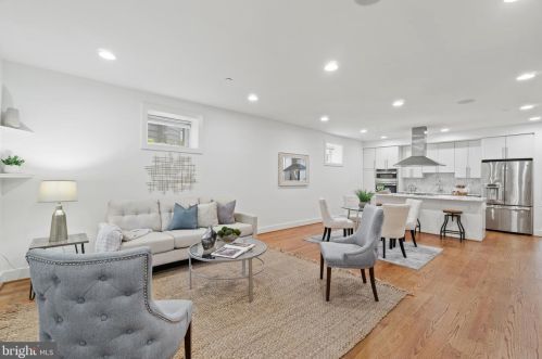 15 Grant Cir, Washington, DC 20011-4602