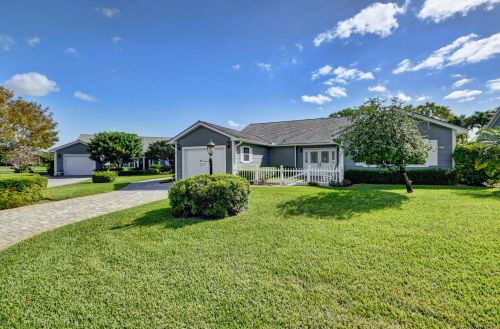 13 Holly Dr, Boynton Beach, FL 33436-5566