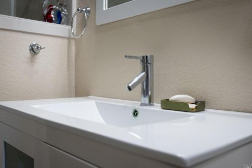 9591 Kristine Way, Windsor CA  95492-8889 exterior