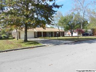 1411 Runnymead Ave, Decatur, AL 35601-3682