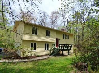 55 High Point Dr, Amherst, MA 01002-1223