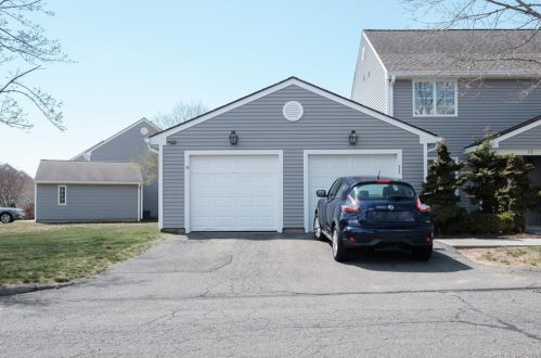 9 Copley Rd, South Glastonbury, CT 06073-2615