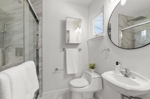 383 Monterey Rd, Pacifica CA  94044-1460 exterior