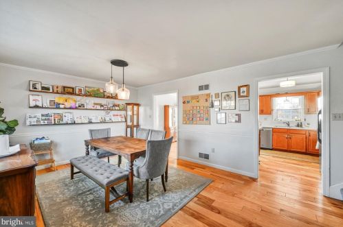 60 Aspen Dr, Mount Joy PA  17552-9512 exterior