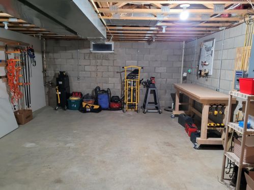 1337 Harold Stewart Pkwy, Pataskala OH  43062-7595 exterior