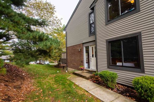4000 Lakepoint Ct, Covington, KY 41017-3645