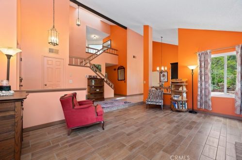 5807 Greens Dr, Riverside CA  92509-7327 exterior