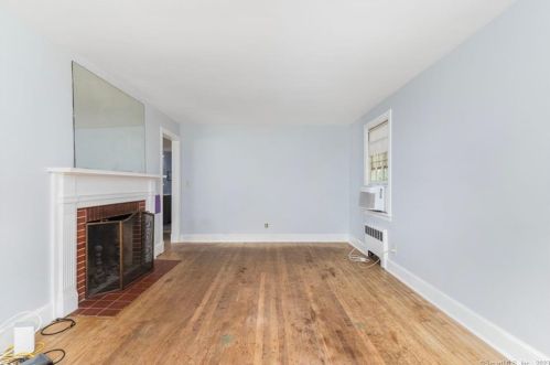 1 Beech Dr, Norwich CT 06360-2903 exterior