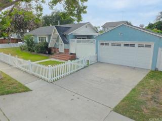 4514 Hedda St, Lakewood, CA 90712-1150