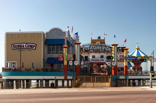 2503 46, Galveston TX  77551-5702 exterior